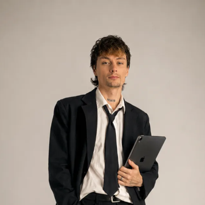 Elías, founder de CREA